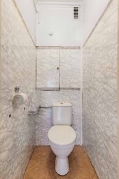 Toaleta - Prodej bytu 3+1 v osobním vlastnictví 72 m², Praha 10 - Záběhlice