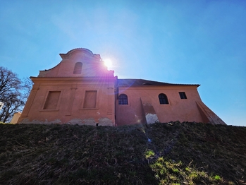 kostel sv. Bartoloměje - Prodej domu 100 m², Tuchořice