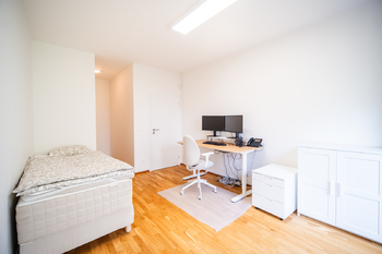 SAMOSTATNÁ KANCELÁŘ - Pronájem kancelářských prostor 91 m², Praha 9 - Vysočany