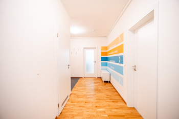 VSTUPNÍ HALA / RECEPCE - Pronájem kancelářských prostor 91 m², Praha 9 - Vysočany