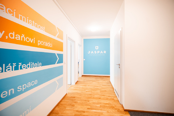 VSTUPNÍ HALA / RECEPCE - Pronájem kancelářských prostor 91 m², Praha 9 - Vysočany