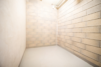 SKLEP / ARCHIV  - Pronájem kancelářských prostor 91 m², Praha 9 - Vysočany