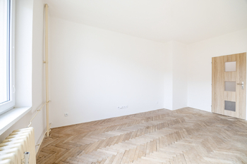 Pokoj - Prodej bytu 3+1 v osobním vlastnictví 73 m², Mělník