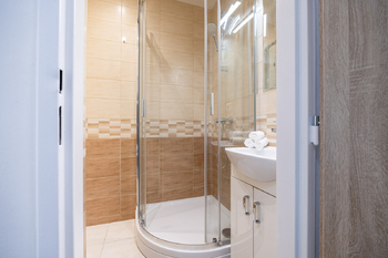 Koupelna - Prodej bytu 3+1 v osobním vlastnictví 73 m², Mělník