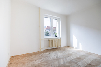 Pokoj - Prodej bytu 3+1 v osobním vlastnictví 73 m², Mělník