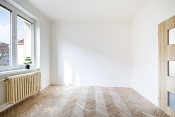 Pokoj - Prodej bytu 3+1 v osobním vlastnictví 73 m², Mělník