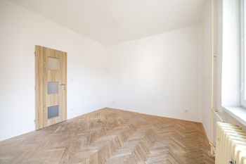 Pokoj - Prodej bytu 3+1 v osobním vlastnictví 73 m², Mělník