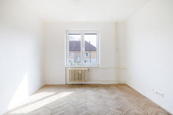 Pokoj - Prodej bytu 3+1 v osobním vlastnictví 73 m², Mělník