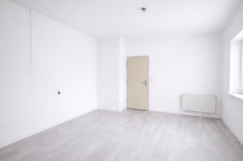 pokoj přízemí + vchod do koupelny - Prodej domu 140 m², Bakov nad Jizerou