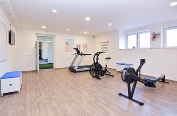 Pronájem obchodních prostor 380 m², Úhonice