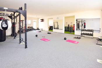 Pronájem obchodních prostor 380 m², Úhonice