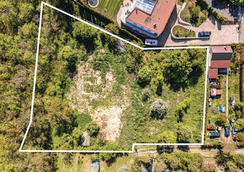 Prodej pozemku 2955 m², Husinec