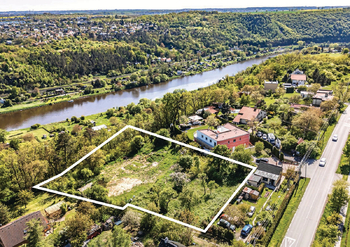 Prodej pozemku 2955 m², Husinec