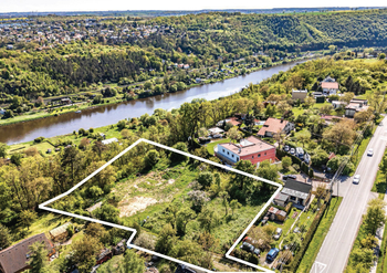 Prodej pozemku 3223 m², Husinec