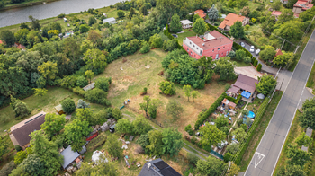 Prodej pozemku 3223 m², Husinec