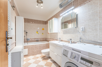 Pronájem bytu 3+kk v osobním vlastnictví 99 m², Praha 5 - Zbraslav