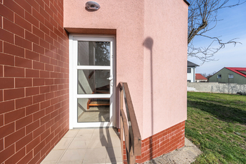 Pronájem bytu 2+kk v osobním vlastnictví 80 m², Dobříč