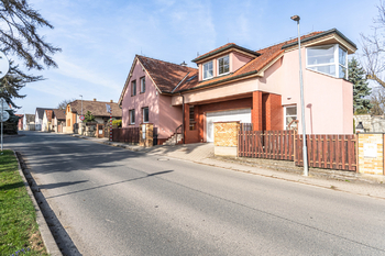 Pronájem bytu 2+kk v osobním vlastnictví 80 m², Dobříč