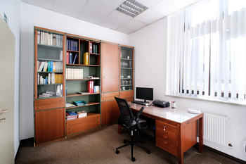 Petr Sonnenschein|+420 778 750 999|RE/MAX Centrum|Hornopolní 1455/28 - Pronájem obchodních prostor 156 m², Ostrava