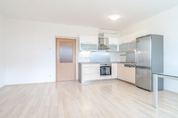 Pronájem bytu 3+kk v osobním vlastnictví 62 m², Jesenice