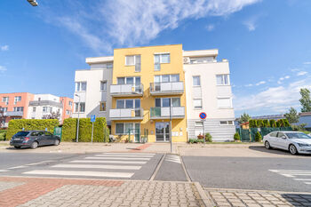 Pronájem bytu 3+kk v osobním vlastnictví 62 m², Jesenice