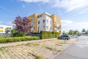 Pronájem bytu 3+kk v osobním vlastnictví 62 m², Jesenice