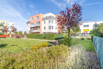 Pronájem bytu 3+kk v osobním vlastnictví 62 m², Jesenice