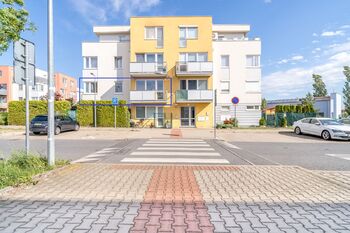 Pronájem bytu 3+kk v osobním vlastnictví 62 m², Jesenice