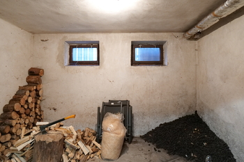 Uhelna v suterénu - Prodej domu 177 m², Krásná Hora nad Vltavou