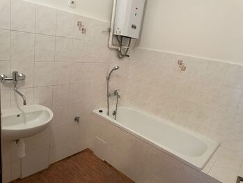 Pronájem bytu 2+1 v osobním vlastnictví 94 m², Praha 8 - Libeň