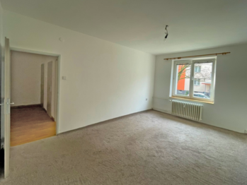 pokoj - Prodej bytu 1+1 v osobním vlastnictví 36 m², Pardubice
