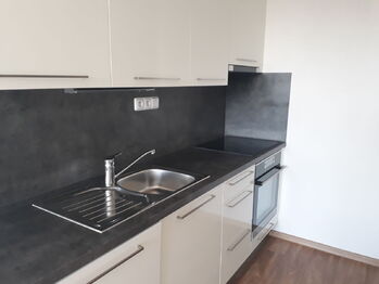 Pronájem bytu 2+kk v osobním vlastnictví 39 m², Praha 10 - Vršovice