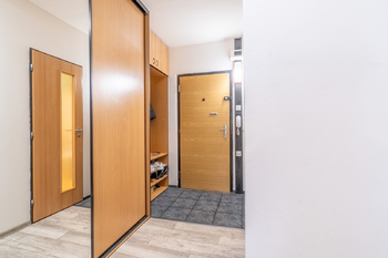 Pronájem bytu 2+kk v osobním vlastnictví 43 m², Praha 10 - Petrovice