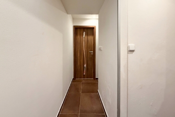 Chodba - Prodej bytu 2+1 v osobním vlastnictví 72 m², Praha 4 - Michle