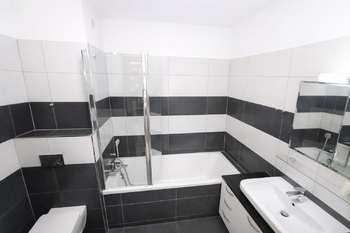 Prodej bytu 1+kk v osobním vlastnictví 43 m², Praha 5 - Smíchov