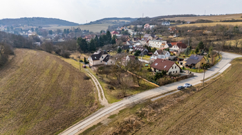 Prodej pozemku 1045 m², Vonoklasy