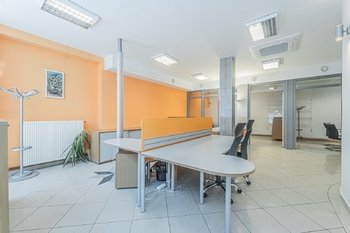 Pronájem kancelářských prostor 183 m², Kladno