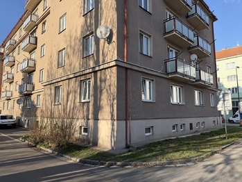 Prodej bytu 2+1 v osobním vlastnictví 58 m², Hradec Králové