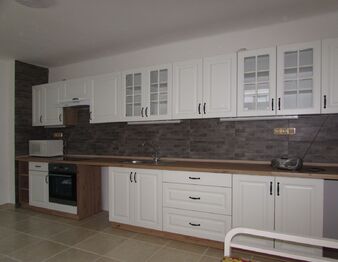 Pronájem domu 140 m², Dolní Dobrouč