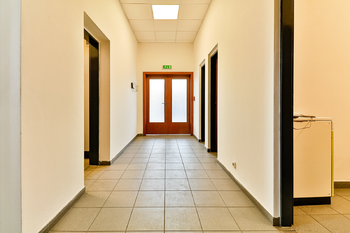 +420 739 604 767 I vaclav.adamcik@re-max.cz I pronájem komerčních prostor Ostrava - Pronájem jiných prostor 720 m², Ostrava