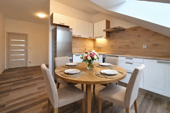 Pronájem bytu 2+1 v osobním vlastnictví 96 m², Lochovice