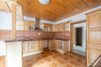 Prodej domu 313 m², Velké Karlovice