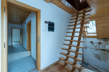 Prodej domu 313 m², Velké Karlovice