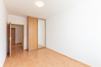 Ložnice I - Pronájem bytu 3+kk v osobním vlastnictví 86 m², Praha 9 - Vysočany