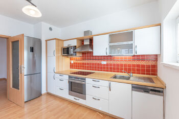 Kuchyňský kout - Pronájem bytu 3+kk v osobním vlastnictví 86 m², Praha 9 - Vysočany