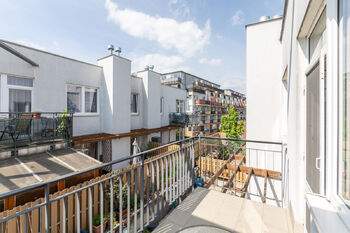 Balkon - Pronájem bytu 3+kk v osobním vlastnictví 86 m², Praha 9 - Vysočany