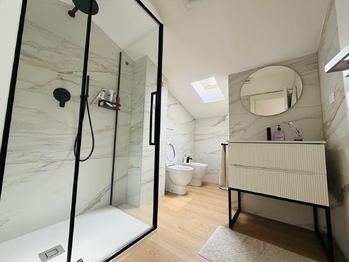 koupelna - Prodej bytu 3+kk v osobním vlastnictví 133 m², Silvi