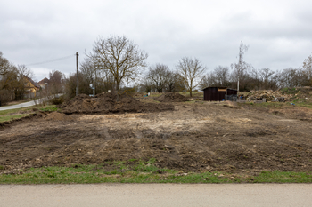 Prodej pozemku 1401 m², Dešná