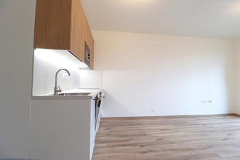 Kuchyňský kout - Pronájem bytu 1+kk v osobním vlastnictví 35 m², Praha 9 - Hloubětín