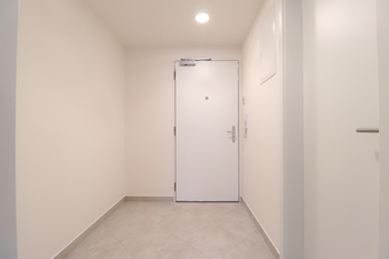 Předsíň - Pronájem bytu 1+kk v osobním vlastnictví 35 m², Praha 9 - Hloubětín